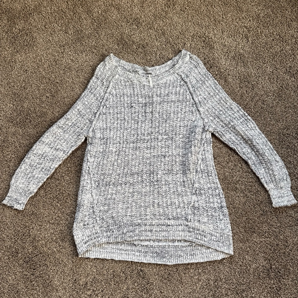Free People Women's Medium Gray White Marled Knit Sweater EUC